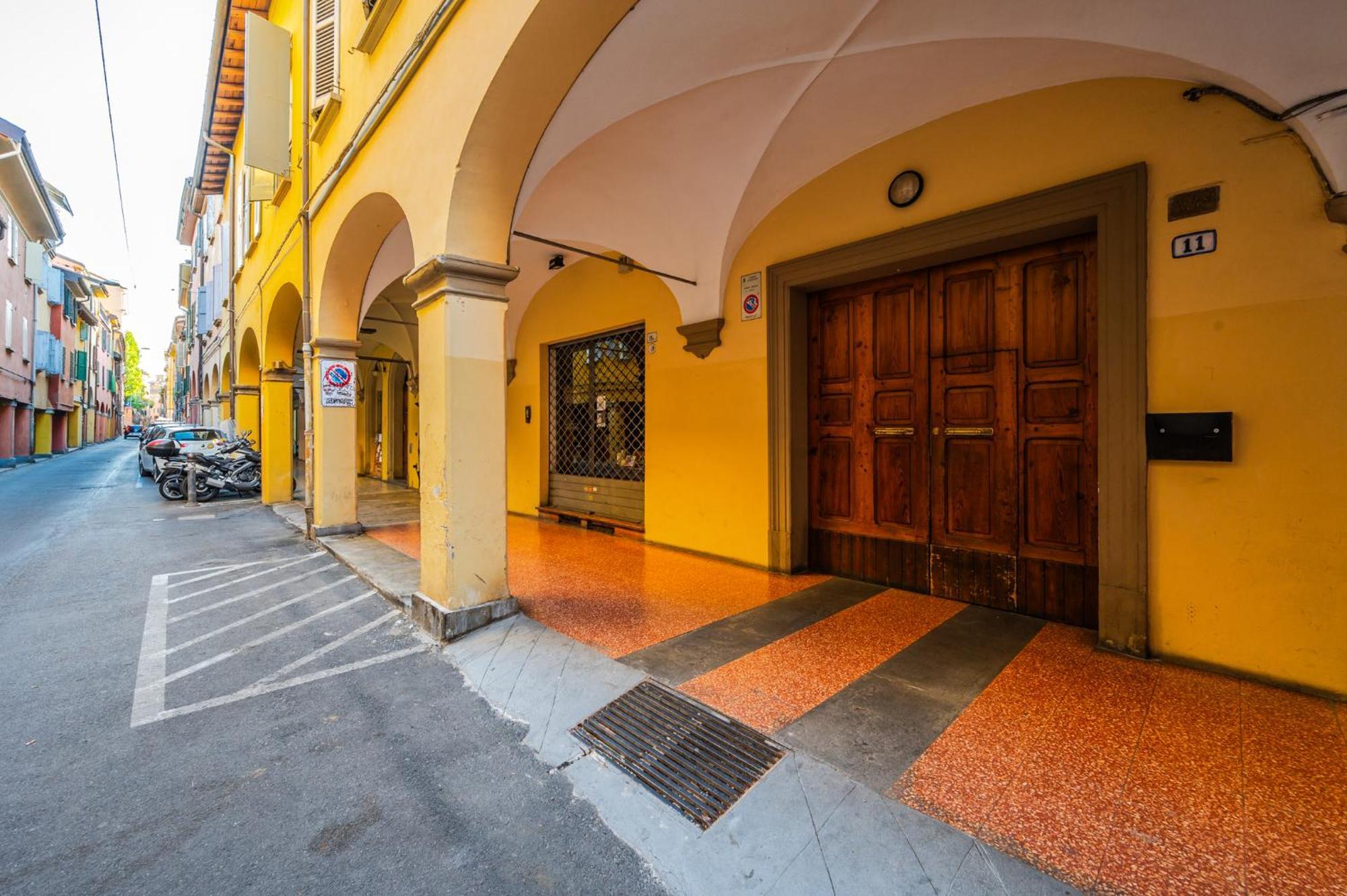 Апартаменты Sui Tetti Di Bologna Centro, Casa Dei Colori Экстерьер фото